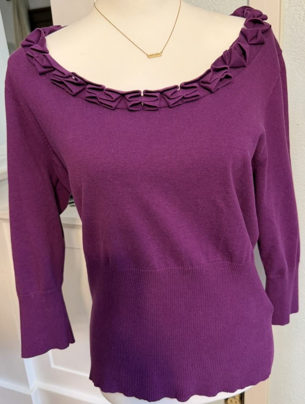 AUGUST SILK Ruffle Scoop Neck Sweater XL Purple Dolman 3/4 Sleeve Tight Knit Top